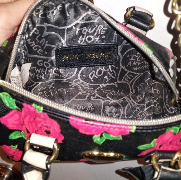 Betsey Johnson crossbody purse - Picture 4 of 4